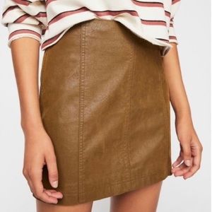 Free People Vegan Women's Modern Femme Faux-Leather Mini Skirt (Size: 6)